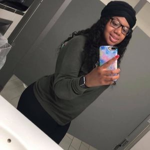 Meet your Posher, Kassandra